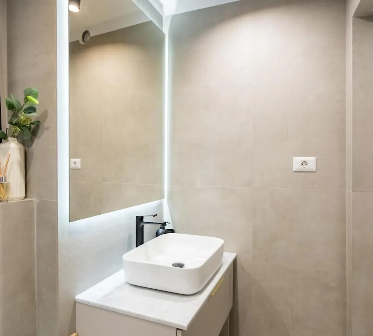 Luxurious 2Br Apartment - City Center Bucharest