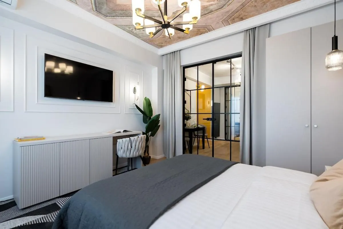 Luxurious 2Br Apartment - City Center Bucharest Romania