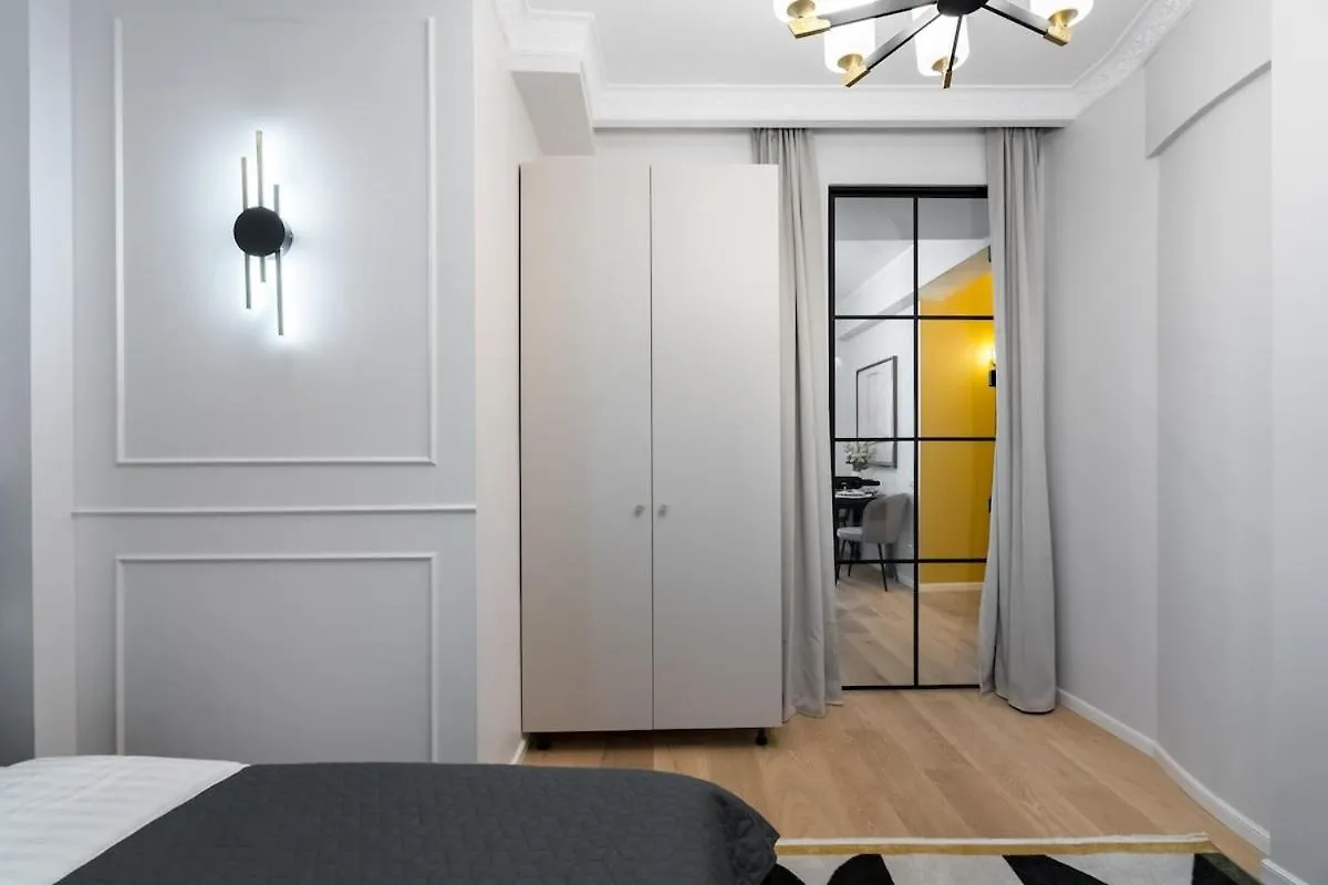 Luxurious 2Br Apartment - City Center Bucharest