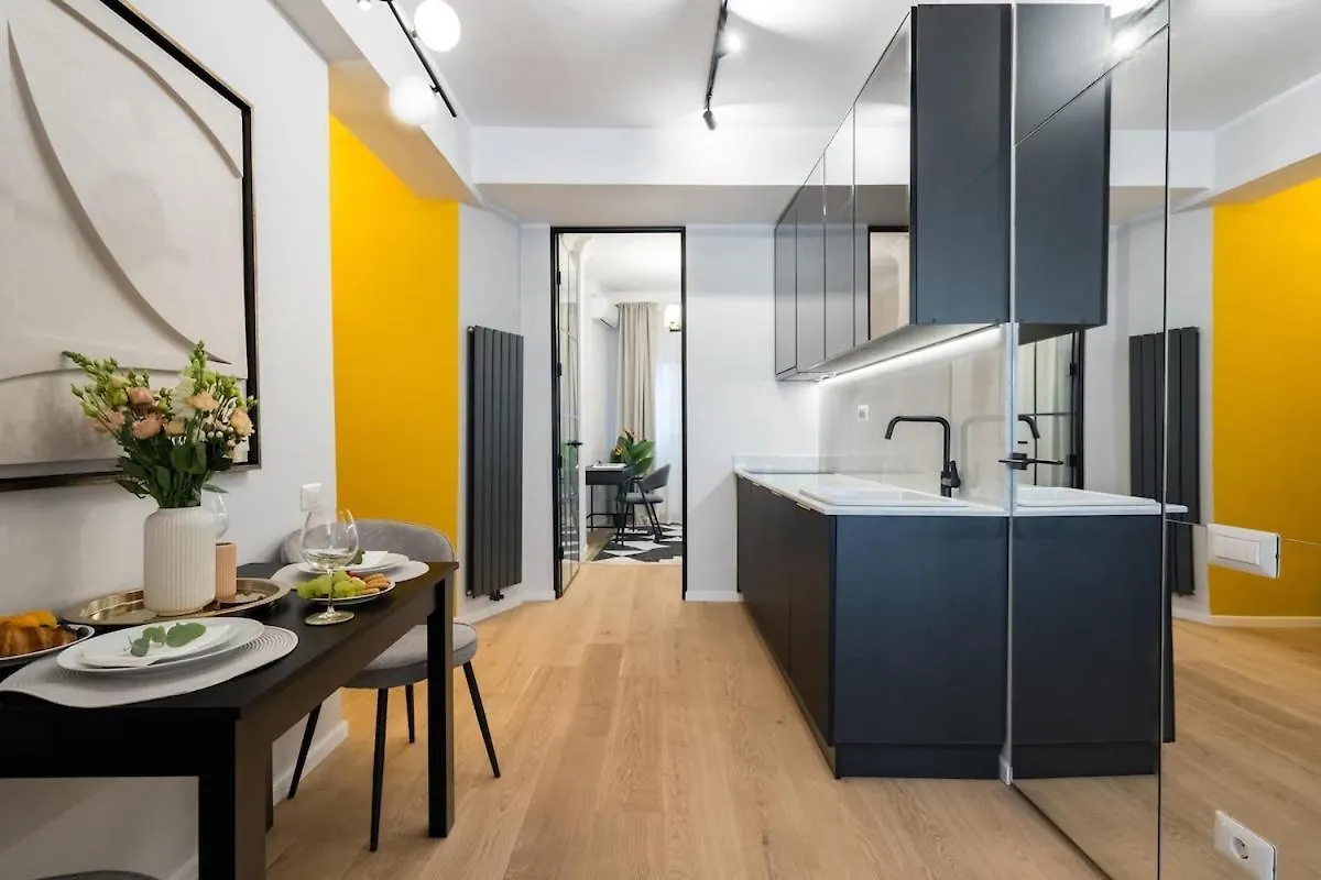 Luxurious 2Br Apartment - City Center Bucharest 0*,  Romania