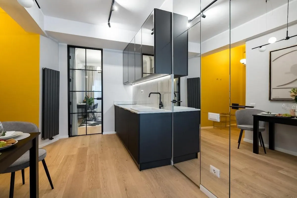 Luxurious 2Br Apartment - City Center Bucharest Romania
