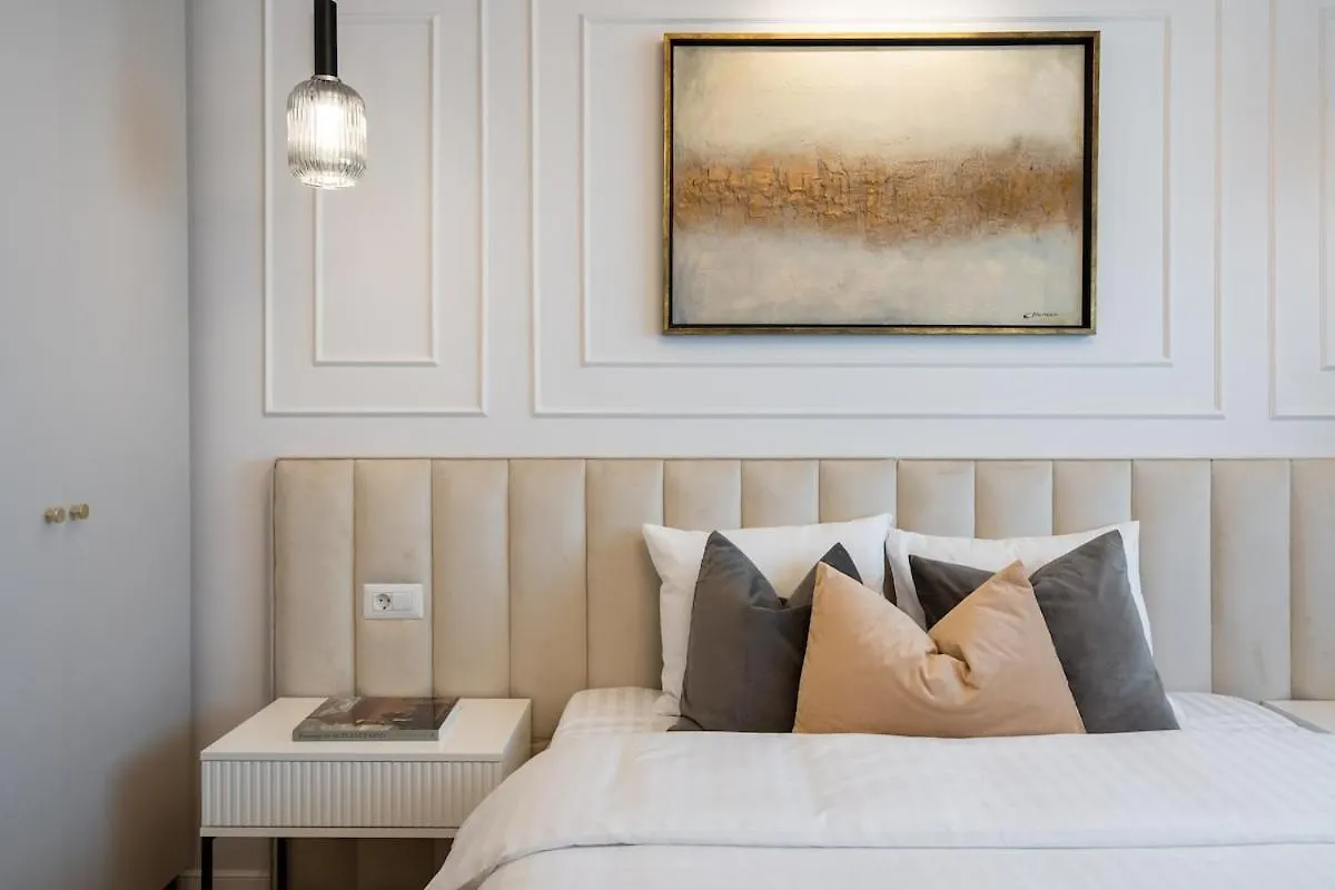 Luxurious 2Br Apartment - City Center Bucharest 0*,  Romania